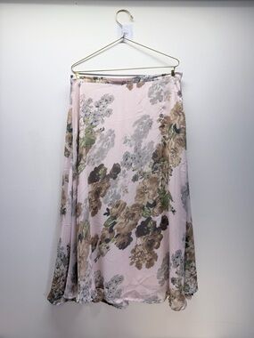 Floral Maxi Skirt in Blush Pink 32” W 32 L 💞